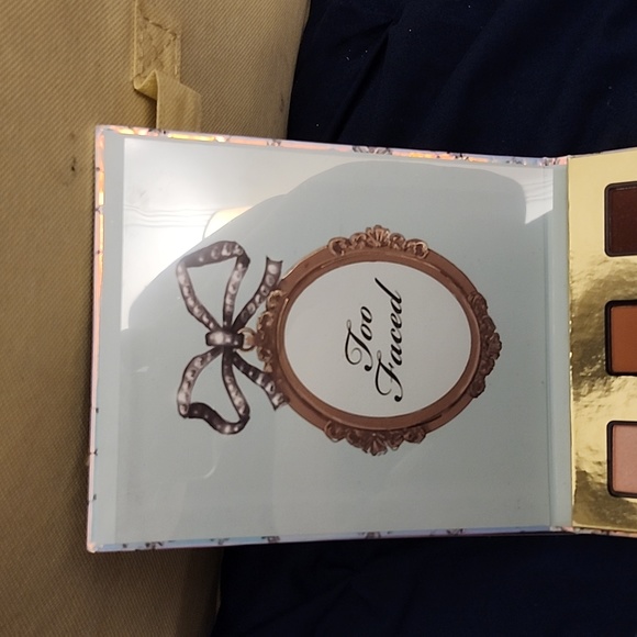 Too Faced Cosmetics Holiday Palette - Picture 2 of 6